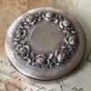 Antigua Caja De Plata Decorada con Rosas