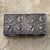 Bonita Caja Pastillero Decorada con Flores de Plata Antigua