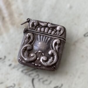 Antiguo colgante Cerillero en Plata de Ley