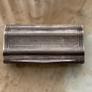 Bonita y Antigua Pitillera en Plata 68,79 Gr.