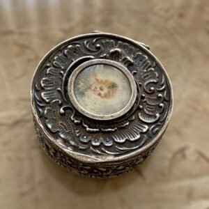 Bonita Caja para Maquillaje Hecha en Plata . Francia