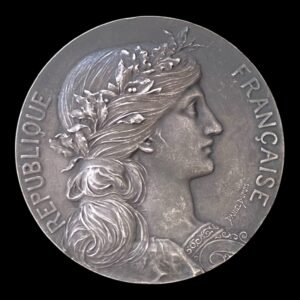 Medalla  “Chambre Syndicale des Vins et Spiriteux en Gros de Paris el la Seine 1920   ”- Francia  - 162,20 Gr. Plata