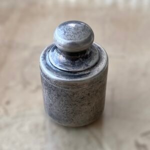 Bonita caja Pastillero de Plata en Forma de Pesa