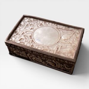 Pastillero Español de Plata con Nácar Tallado – Caja Antigua de Plata – Principios del Siglo XX