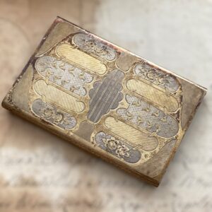Alternative view of Carnet de Baile Francés de Plata Vermeil – Siglo XIX – Estilo Napoleón III – Con Lápiz Original