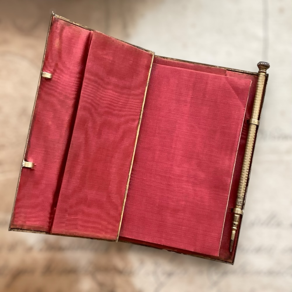 Carnet de Baile Francés de Plata Vermeil – Siglo XIX – Estilo Napoleón III – Con Lápiz Original - Imagen 6