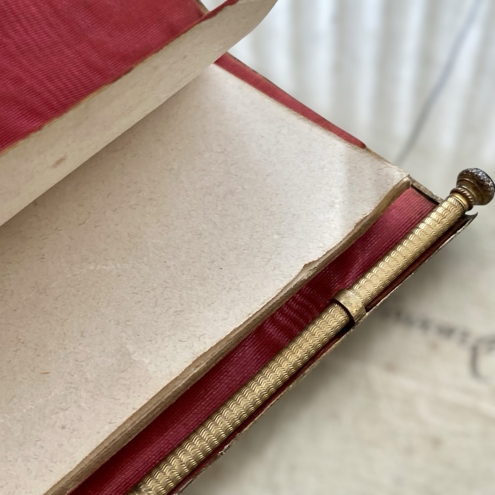 Carnet de Baile Francés de Plata Vermeil – Siglo XIX – Estilo Napoleón III – Con Lápiz Original - Imagen 7