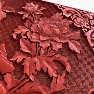 Caja Joyero China de Laca Cinabrio Tallada con Decoración Floral – Mediados del Siglo XX - Imagen 3